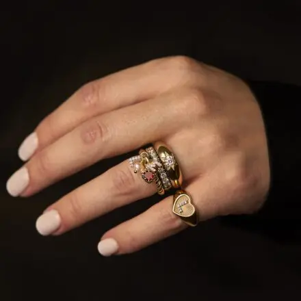Charlotte ring . Isabel ring